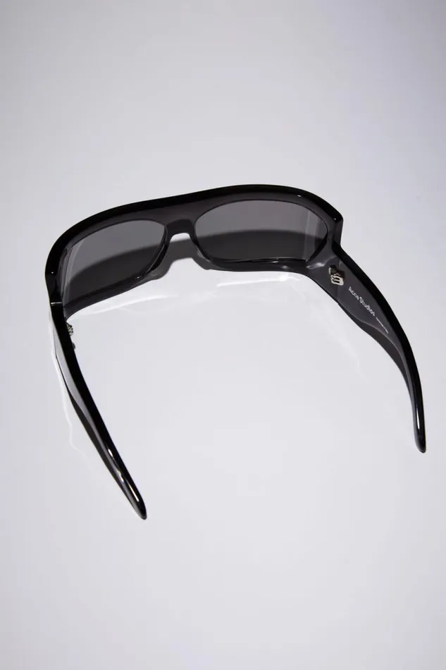 Acne Studios Frame Sunglasses Black Women Eyewear