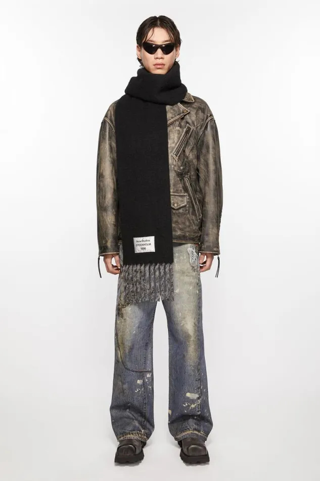 Acne Studios Fringed Scarf Logo Label Blackgrey Women Scarves Acne Studios Fringed Scarf Logo Label Blackgrey Women Scarves