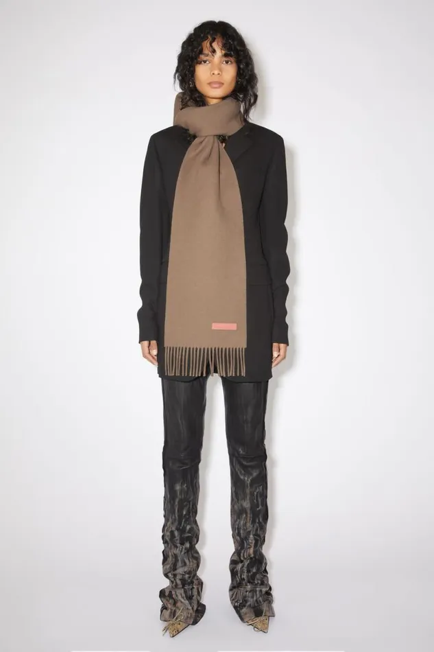 Acne Studios Wool Scarf Pink Label 8211 Narrow Warm Beige Men Scarves Acne Studios Wool Scarf Pink Label 8211 Narrow Warm Beige Men Scarves
