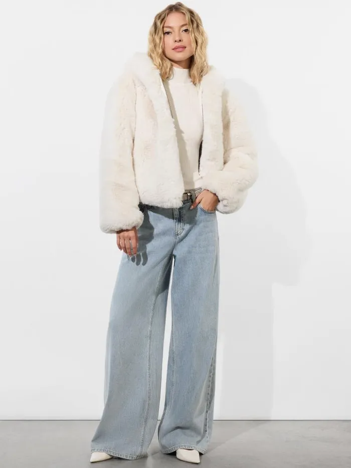 Alice Olivia ROWE CROPPED FAUX FUR BOMBER JACKET WITH HOOD Off White Women Jackets Coats
