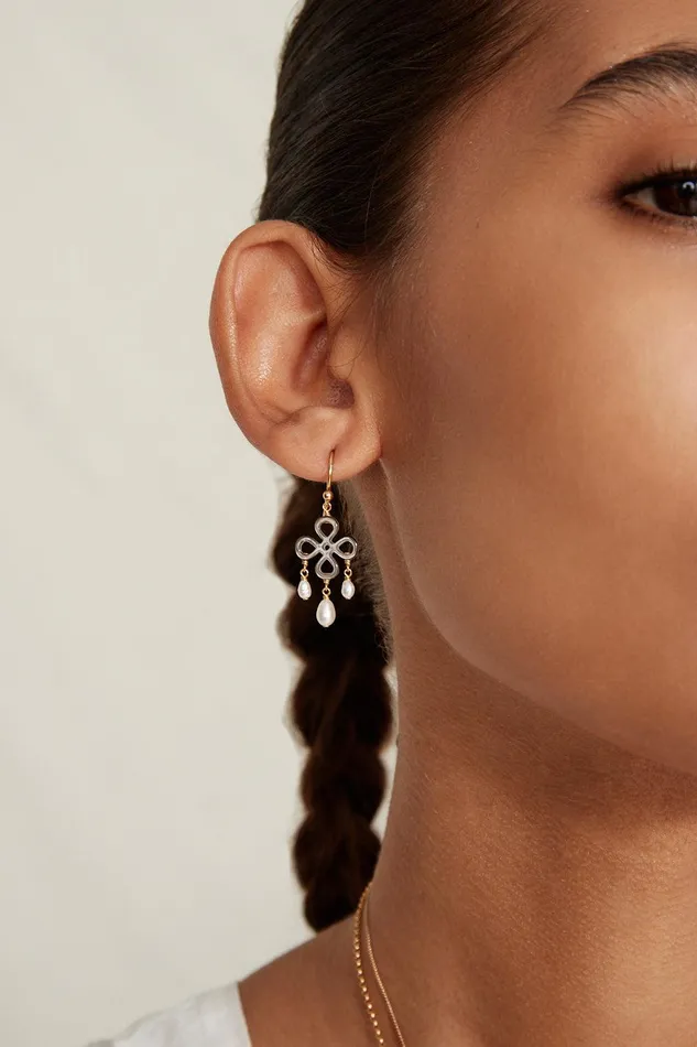 Clover Chandelier Earrings White Pearl Women Chan Luu Earrings