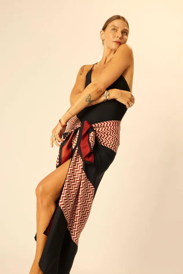 Coverups Shop Natalie Martin SARONGSCARF Block Zigzag Noire