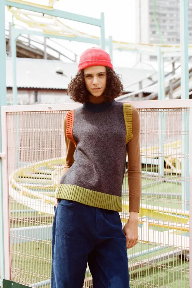 Ives Vest Womens LF Markey Tops