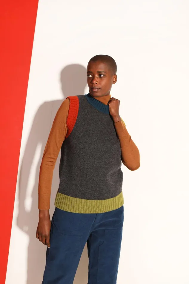 Ives Vest Womens LF Markey Tops