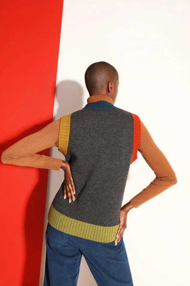 Ives Vest Womens LF Markey Tops