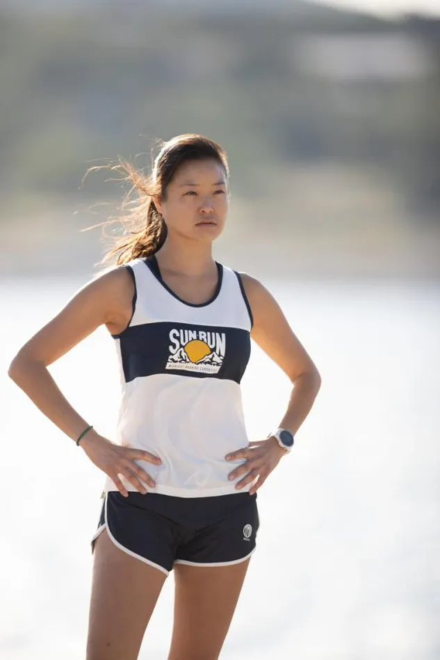 Karhu SUN RUN SINGLET 8211 OFF WHITEESTATE BLUE Women Running Apparel