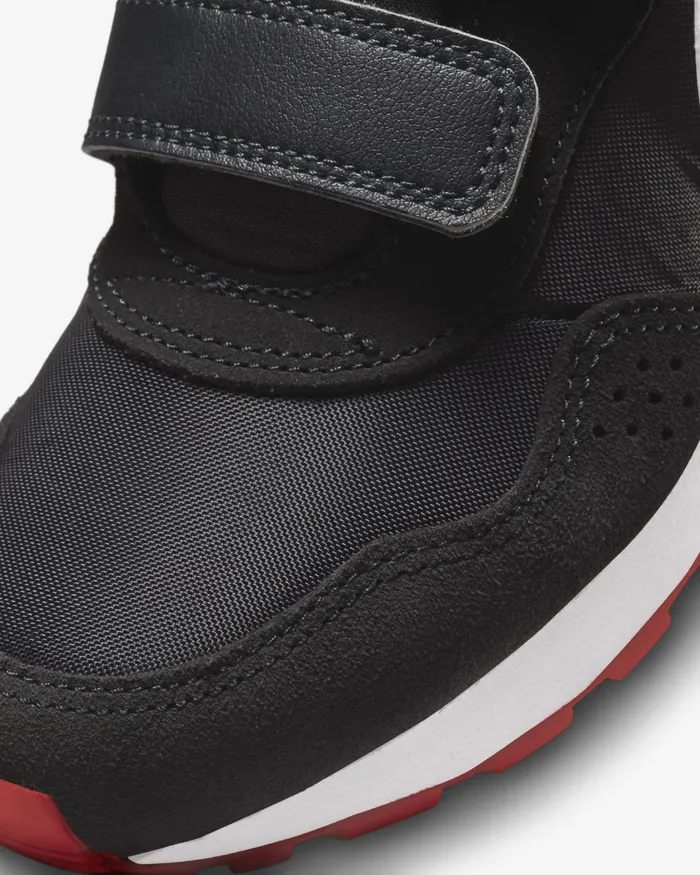 Kids Nike Younger Kids 3 8211 7 Years MD Valiant Blackdark Smoke Greyuniversity Redwhite
