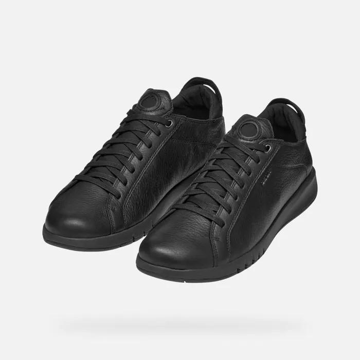 Man Geox Sneakers AERANTIS MAN Black Leather Shoes Black