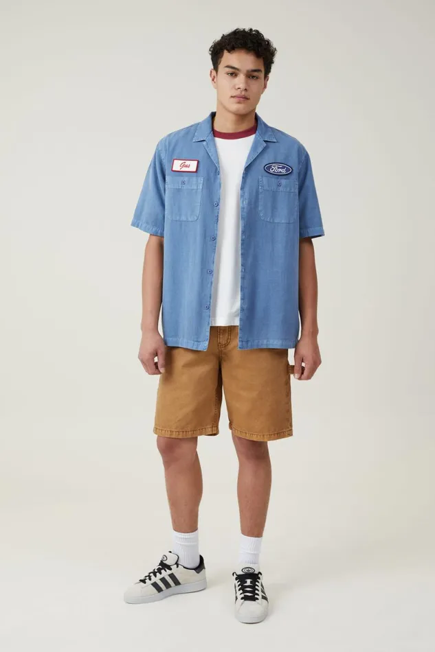 Men Shirts and Polos Cotton On Ford Mechanic Short Sleeve Shirt Lcn For Faded Indigo