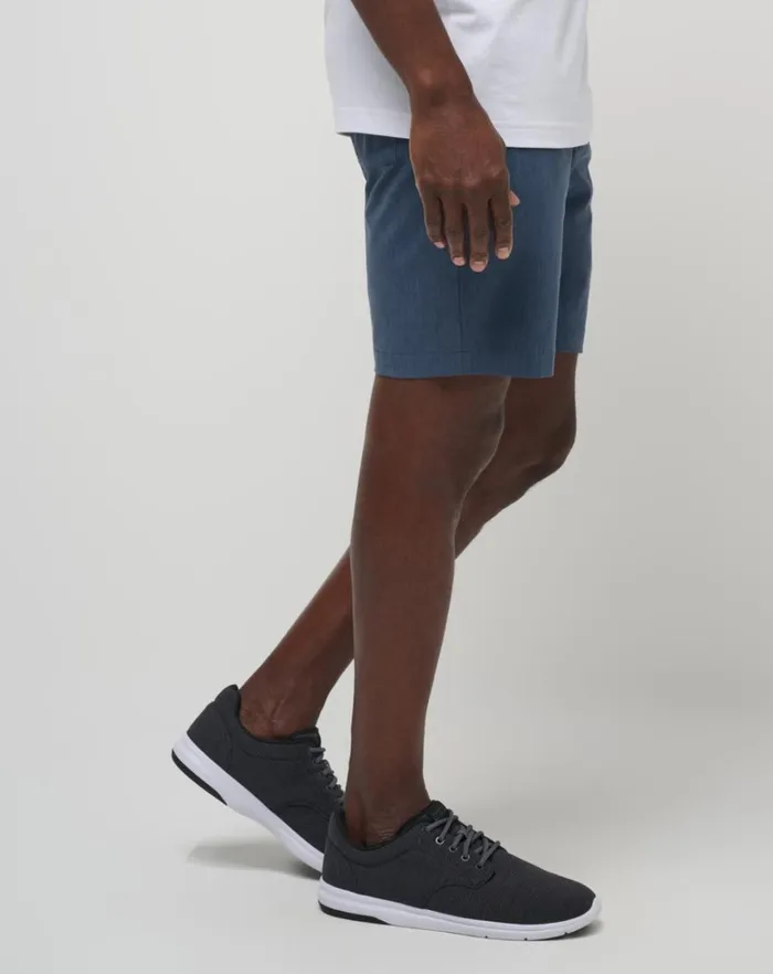 Men Shorts TravisMathew TECH CHINO POCKET SHORT 8IN Heather Total Eclipse