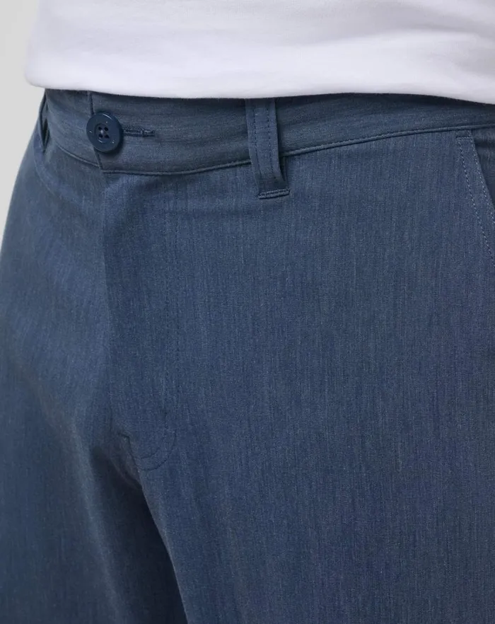 Men Shorts TravisMathew TECH CHINO POCKET SHORT 8IN Heather Total Eclipse