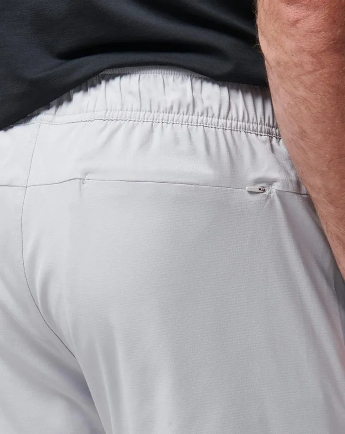 Men Shorts TravisMathew WANDERLUST EWAIST SHORT 75IN Micro Chip Men Shorts TravisMathew WANDERLUST EWAIST SHORT 75IN Micro Chip