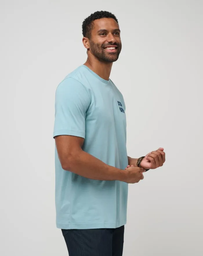 Men Tees TravisMathew CATAMARAN COAST TEE Cameo