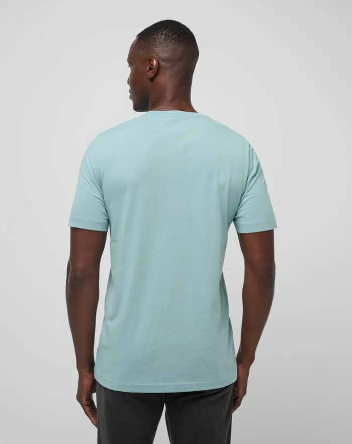 Men Tees TravisMathew PACIFIC VIBE TEE Cameo Men Tees TravisMathew PACIFIC VIBE TEE Cameo
