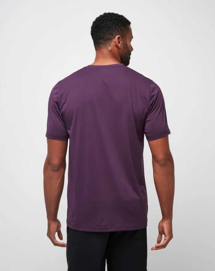 Men Tees TravisMathew SCENIC VISTA ACTIVE TEE Plum Men Tees TravisMathew SCENIC VISTA ACTIVE TEE Plum
