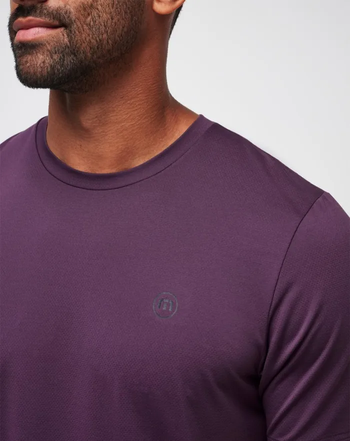 Men Tees TravisMathew SCENIC VISTA ACTIVE TEE Plum Men Tees TravisMathew SCENIC VISTA ACTIVE TEE Plum