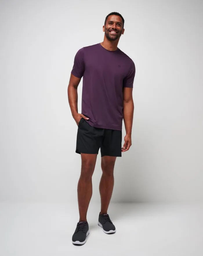 Men Tees TravisMathew SCENIC VISTA ACTIVE TEE Plum Men Tees TravisMathew SCENIC VISTA ACTIVE TEE Plum