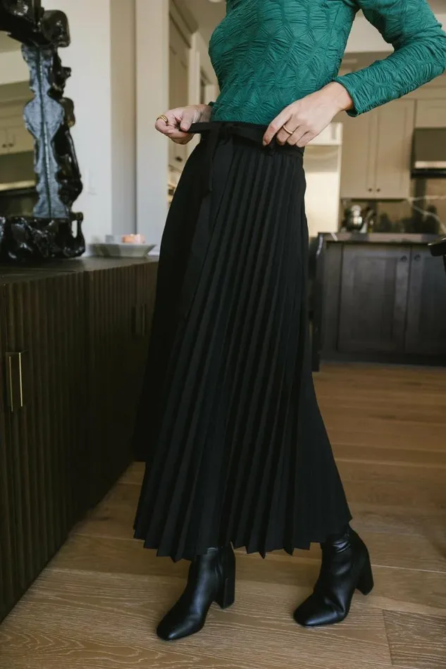 Neve Pleated Skirt In Black Black Women Bohme Skirts