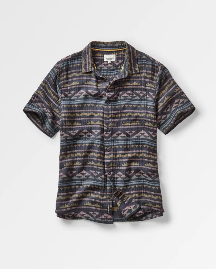 Passenger Clothing Chill Organic Cotton Jacquard Short Sleeve Shirt Black Geo Pattern Men Shirts