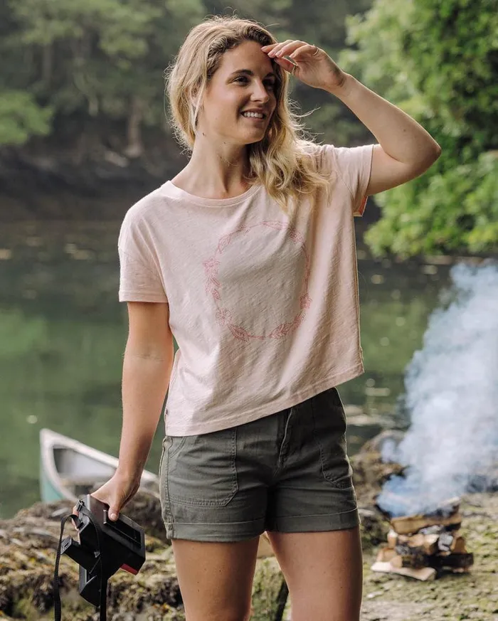 Passenger Clothing Daisy Chain Recycled Cotton TShirt Peach Whip Women Tops and TShirts
