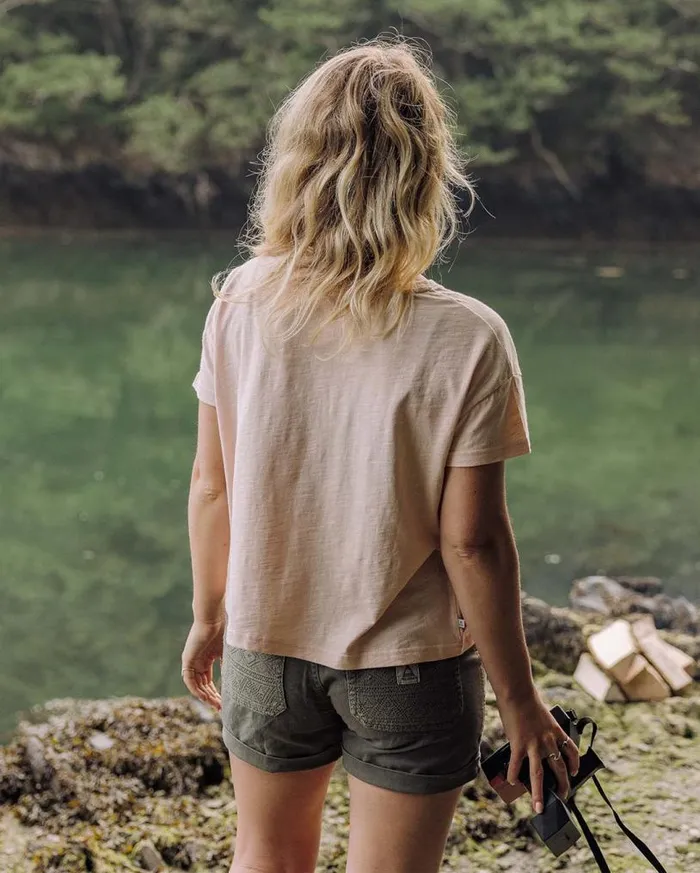 Passenger Clothing Daisy Chain Recycled Cotton TShirt Peach Whip Women Tops and TShirts