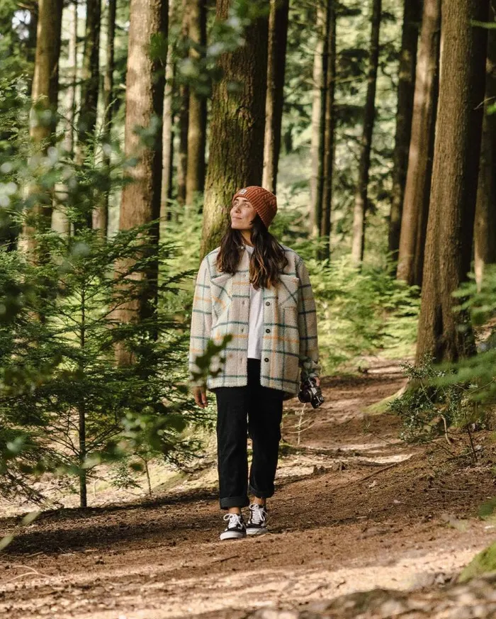 Passenger Clothing Olympus Yarn Dye Recycled Sherpa Fleece Shirt Surf Spray Check Women Shirts
