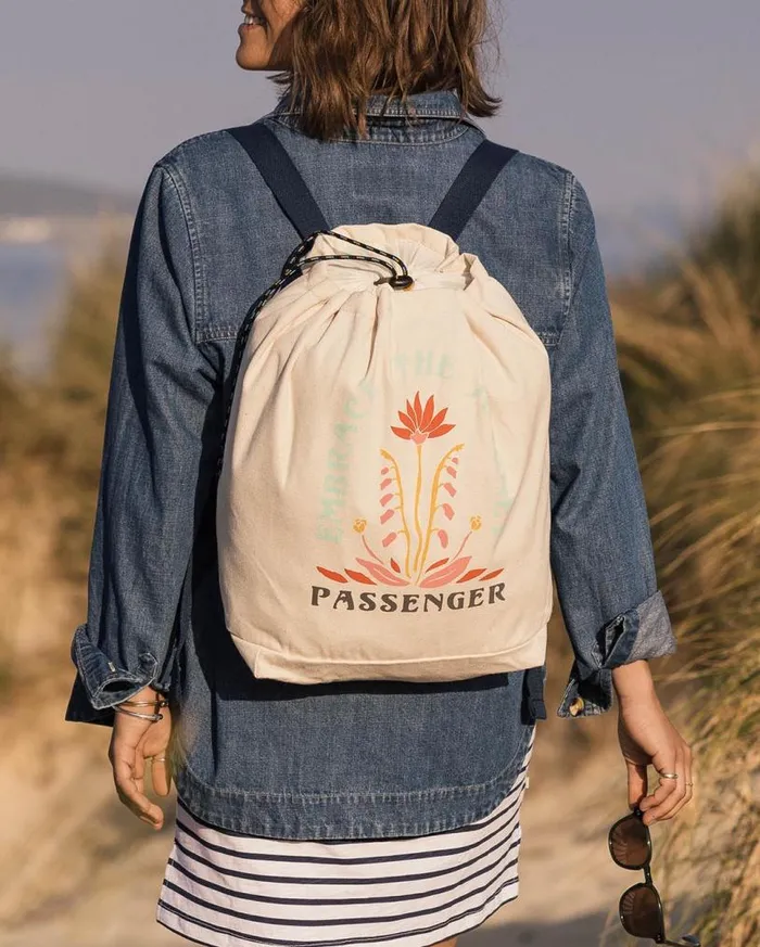 Passenger Clothing Pico Organic Tote Backpack Off White WomenMen Backpacks and Bags