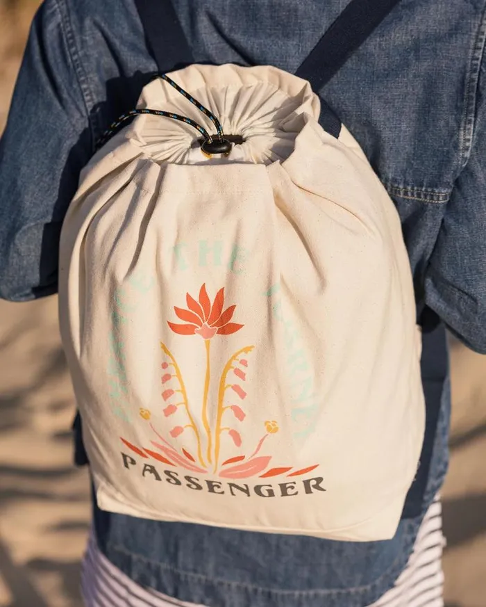 Passenger Clothing Pico Organic Tote Backpack Off White WomenMen Backpacks and Bags