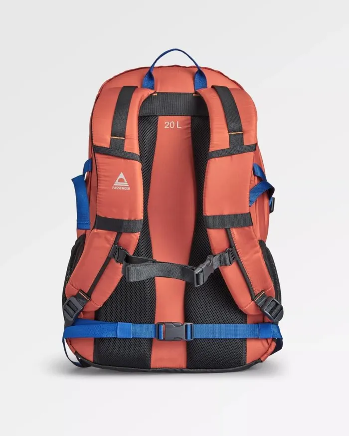Passenger Clothing Track Recycled 30L Backpack Rust WomenMen Backpacks and Bags
