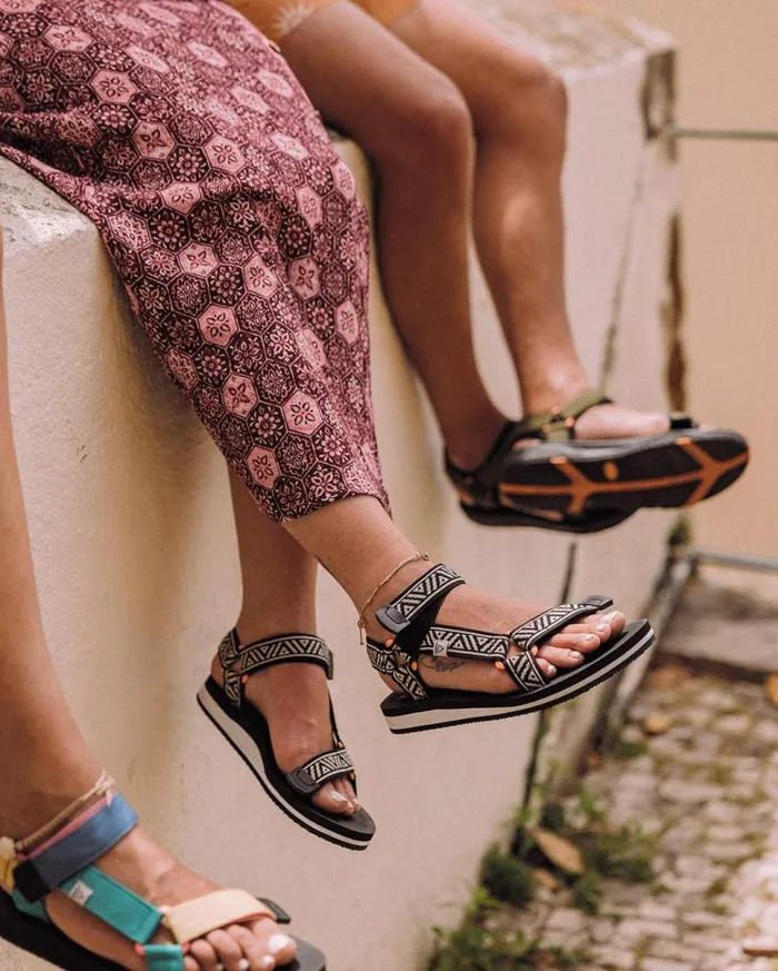 Passenger Clothing Venice Sandal Black White Pattern Women Flip Flops and Sandals