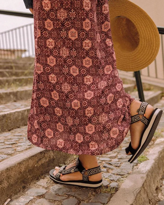 Passenger Clothing Venice Sandal Black White Pattern Women Flip Flops and Sandals