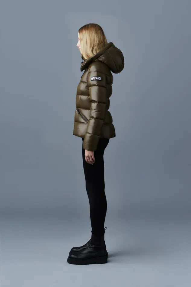 Puffers Women Mackage MADALYN Lustrous Light Down Jacket With Hood For Ladies Black Puffers Women Mackage MADALYN Lustrous Light Down Jacket With Hood For Ladies Black