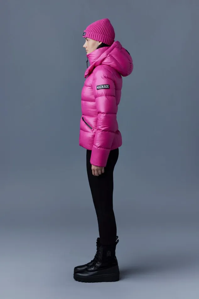 Puffers Women Mackage MADALYN Lustrous Light Down Jacket With Hood For Ladies Black Puffers Women Mackage MADALYN Lustrous Light Down Jacket With Hood For Ladies Black