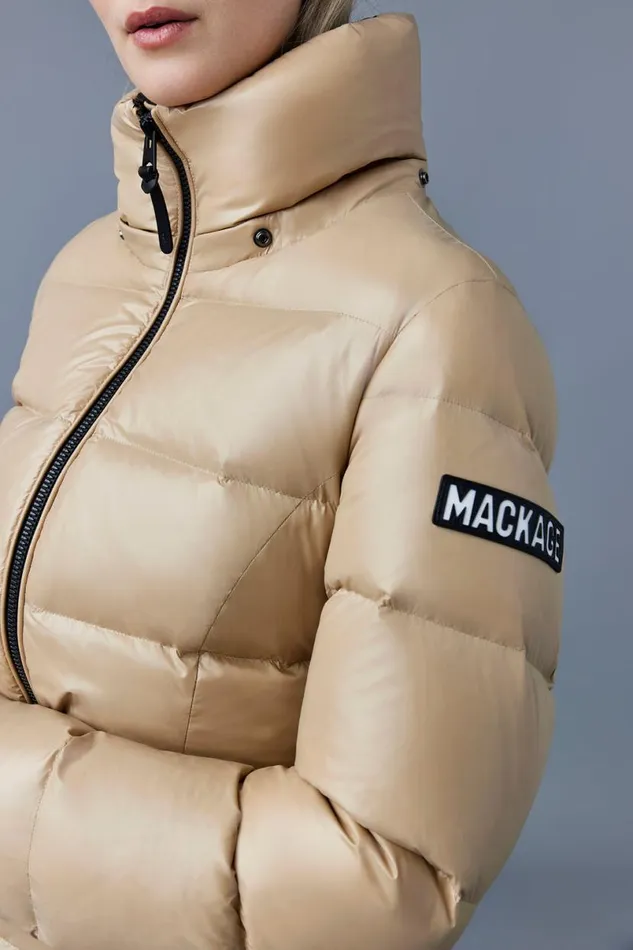 Puffers Women Mackage MADALYN Lustrous Light Down Jacket With Hood For Ladies Black Puffers Women Mackage MADALYN Lustrous Light Down Jacket With Hood For Ladies Black