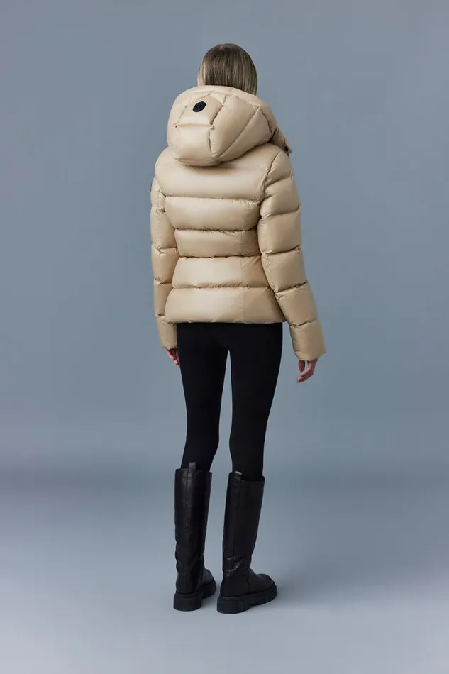 Puffers Women Mackage MADALYN Lustrous Light Down Jacket With Hood For Ladies Black Puffers Women Mackage MADALYN Lustrous Light Down Jacket With Hood For Ladies Black