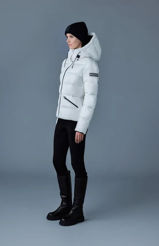 Puffers Women Mackage MADALYN Lustrous Light Down Jacket With Hood For Ladies Black Puffers Women Mackage MADALYN Lustrous Light Down Jacket With Hood For Ladies Black