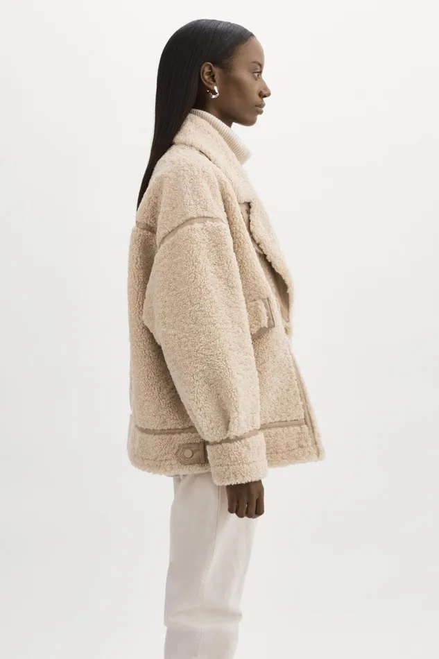 Women BADU Oversized Faux Shearling Jacket Beige LAMARQUE Sherpa Women BADU Oversized Faux Shearling Jacket Beige LAMARQUE Sherpa