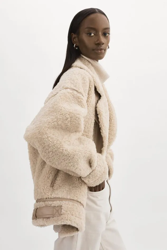 Women BADU Oversized Faux Shearling Jacket Beige LAMARQUE Sherpa Women BADU Oversized Faux Shearling Jacket Beige LAMARQUE Sherpa