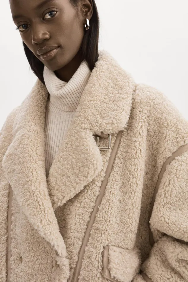 Women BADU Oversized Faux Shearling Jacket Beige LAMARQUE Sherpa Women BADU Oversized Faux Shearling Jacket Beige LAMARQUE Sherpa