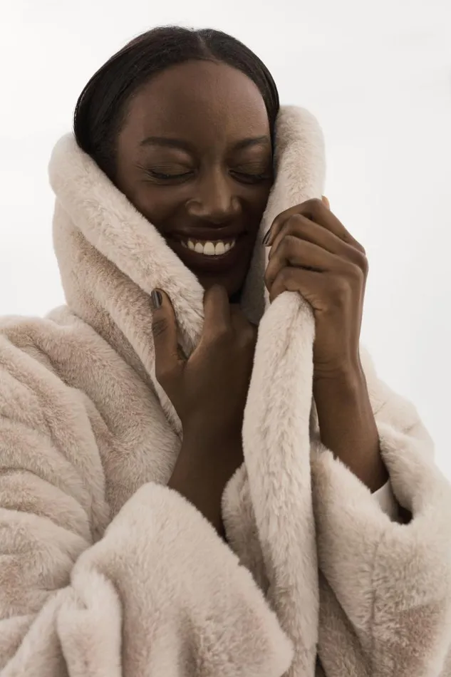 Women DANIKA Faux Fur Crop Jacket Oat LAMARQUE Faux Fur Women DANIKA Faux Fur Crop Jacket Oat LAMARQUE Faux Fur