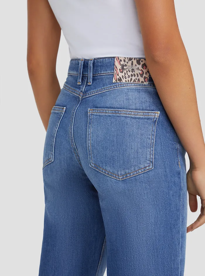 Women Denim GUESS Eco Highrise 1981 Straight Denim Jeans In Focus Wash Women Denim GUESS Eco Highrise 1981 Straight Denim Jeans In Focus Wash