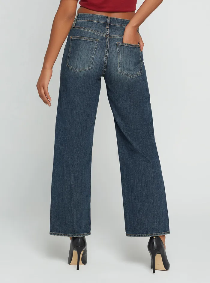 Women Denim GUESS Eco Highrise 90s Boyfriend Denim Jeans In Waterton Blue Wash
