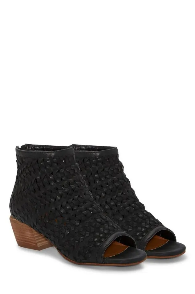 Women Lucky Brand Shoes Mofira Flat Black