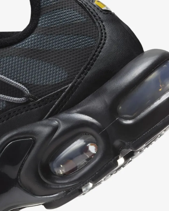 Women Nike All Shoes Air Max Plus Blacksalsa Redmetallic Platinumdark Grey