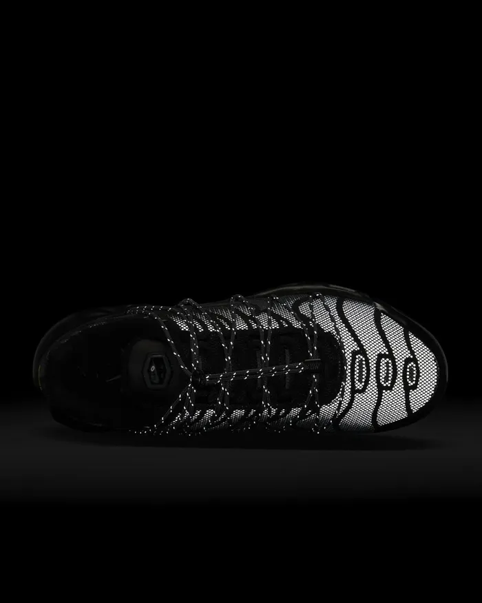 Women Nike All Shoes Air Max Plus Blacksalsa Redmetallic Platinumdark Grey