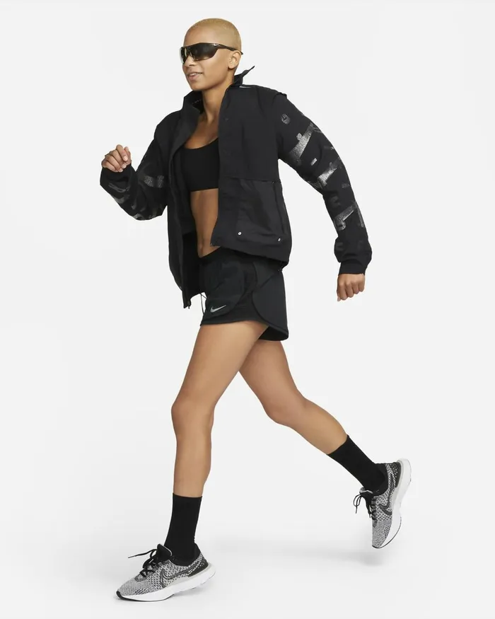Women Nike Jackets ThermaFIT Run Division Black