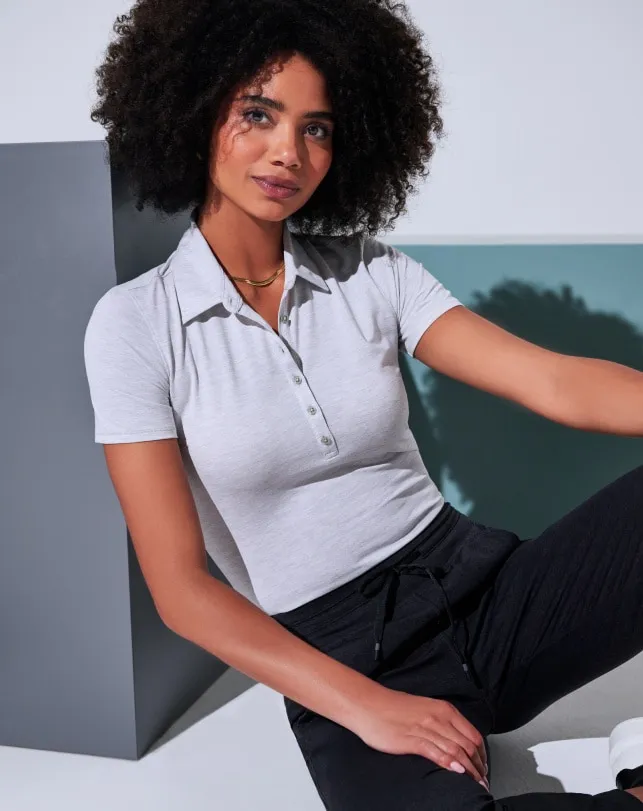 Women Polos TravisMathew FEATHERWEIGHT ACTIVE POLO Heather Light Grey Women Polos TravisMathew FEATHERWEIGHT ACTIVE POLO Heather Light Grey