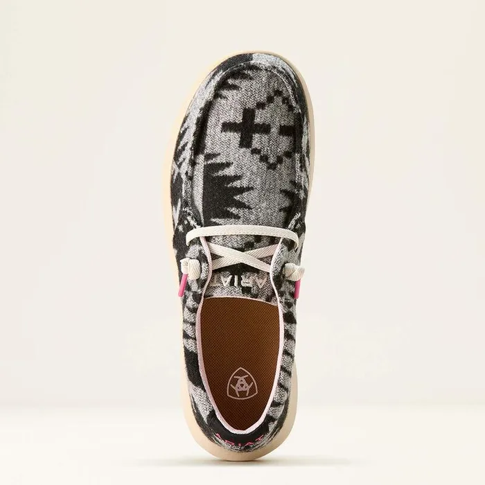 Women Shoes and Sneakers Ariat Hilo Shoe Black and White Flannel Blanket